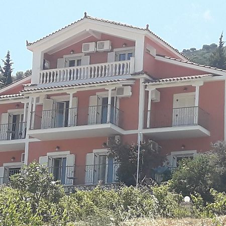 Myrtos Hotel Divarata Екстериор снимка
