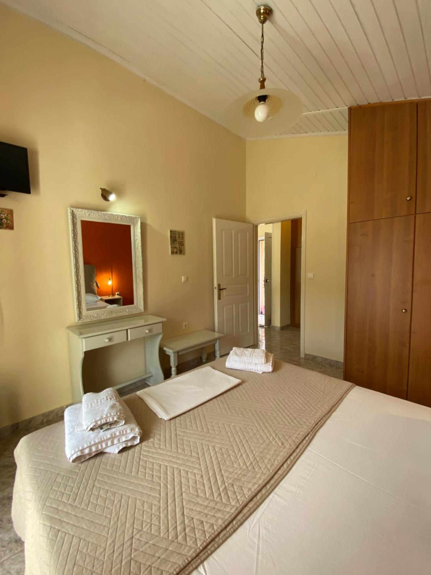 Myrtos Hotel Divarata Екстериор снимка