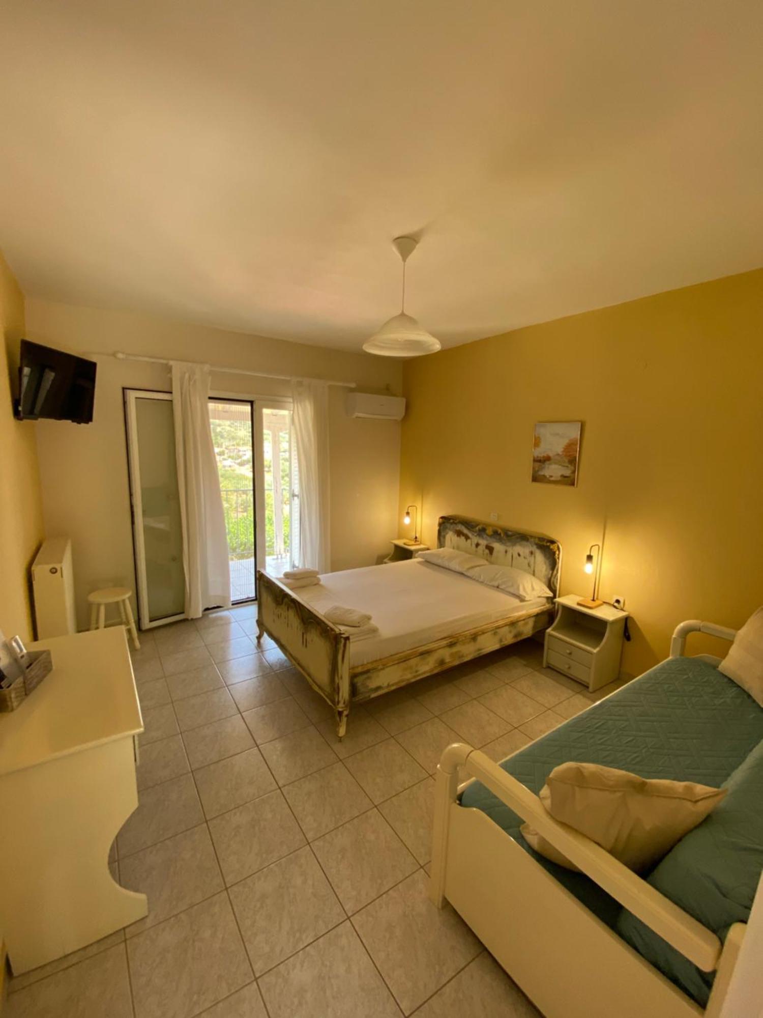 Myrtos Hotel Divarata Екстериор снимка