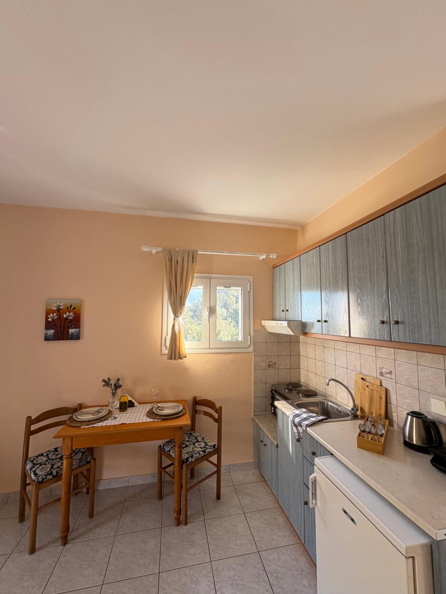 Myrtos Hotel Divarata Екстериор снимка