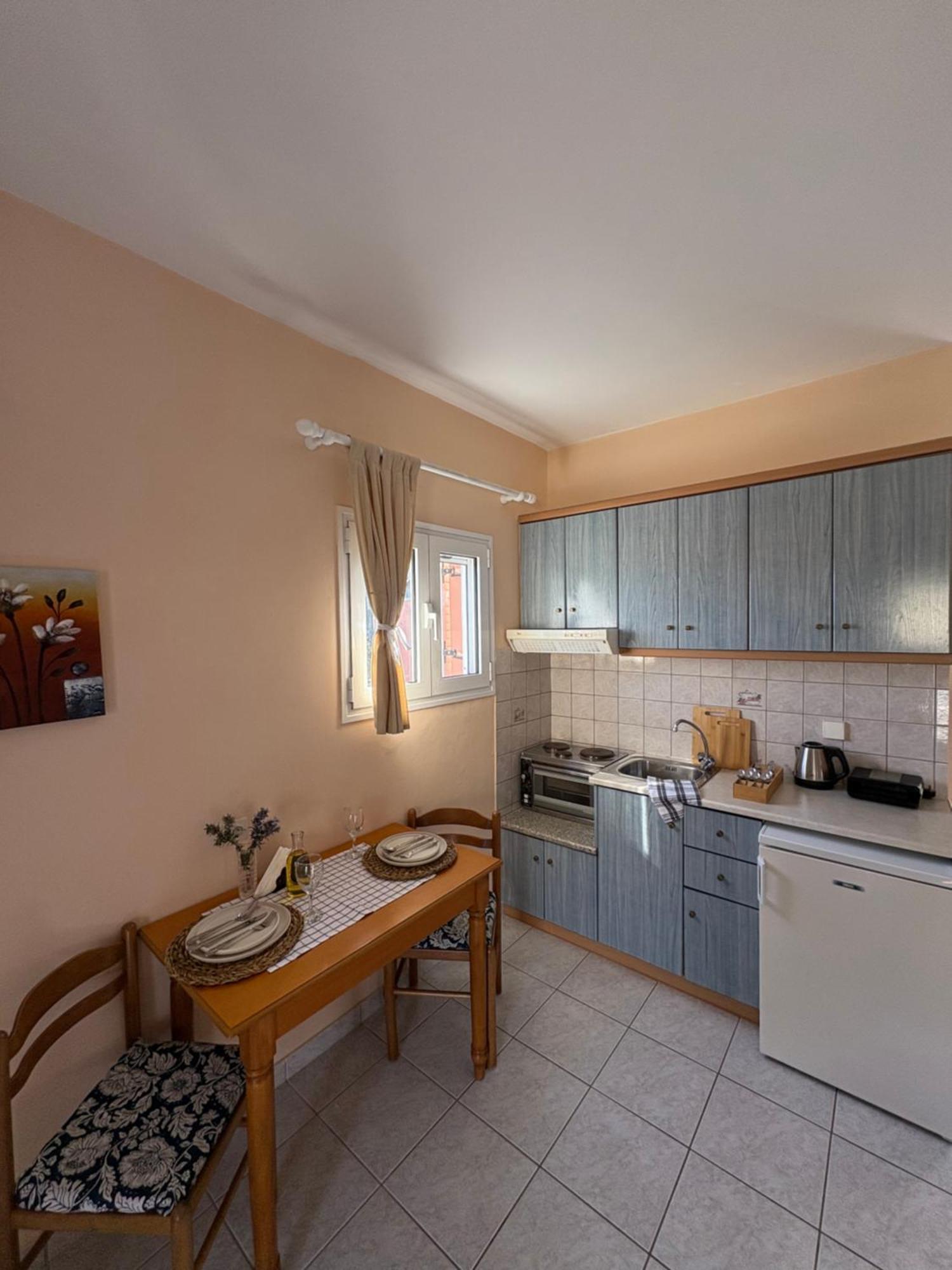 Myrtos Hotel Divarata Екстериор снимка