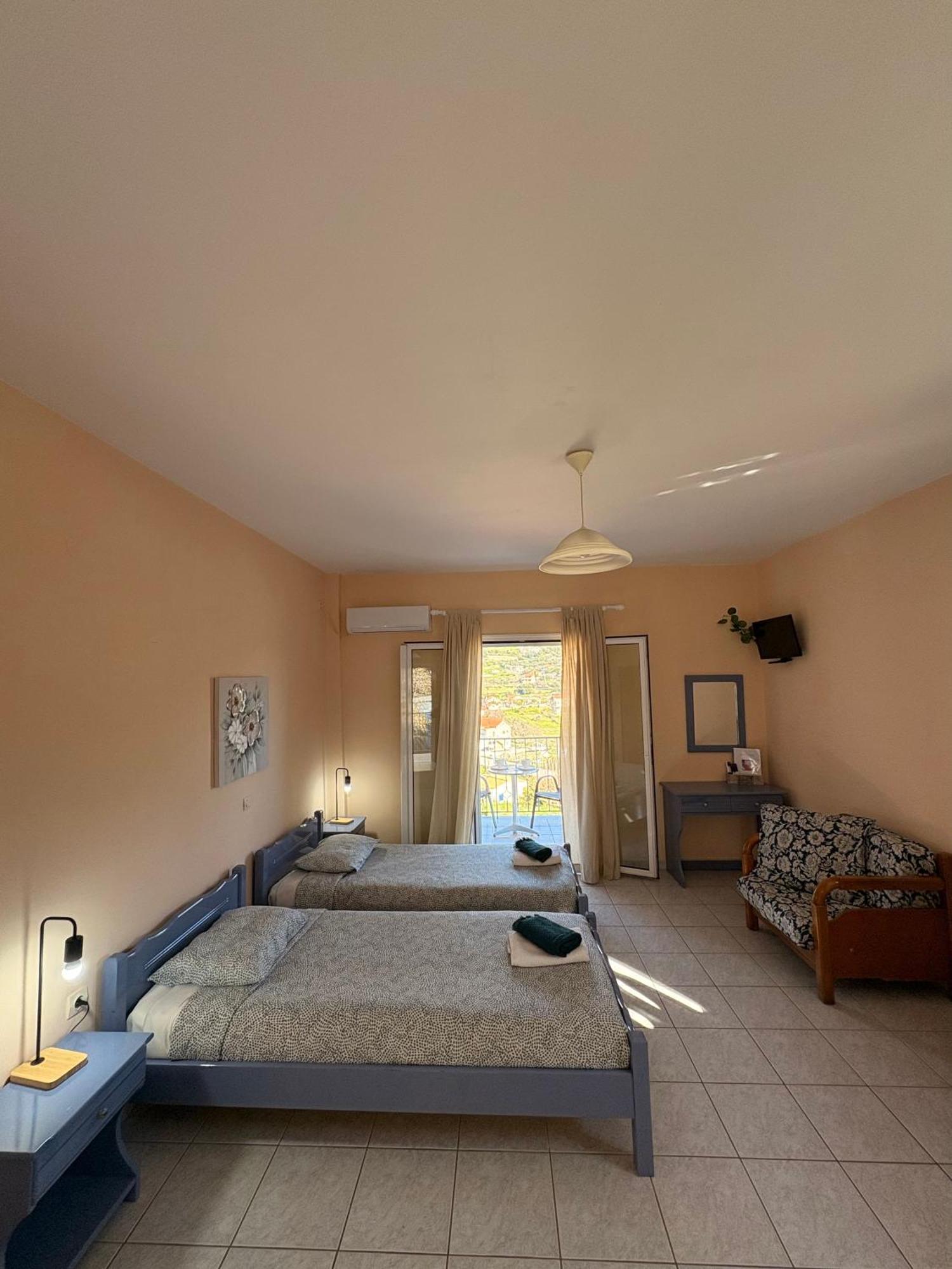 Myrtos Hotel Divarata Екстериор снимка