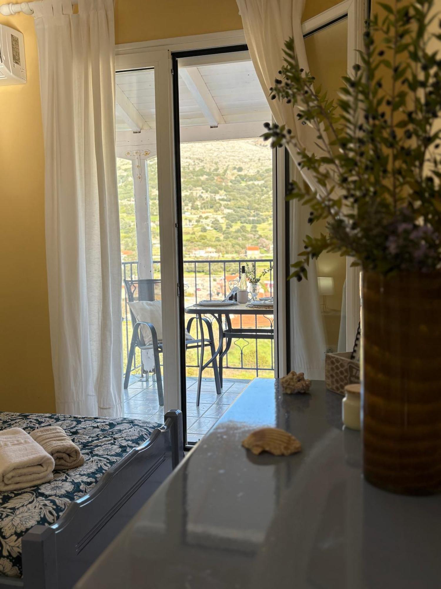 Myrtos Hotel Divarata Екстериор снимка