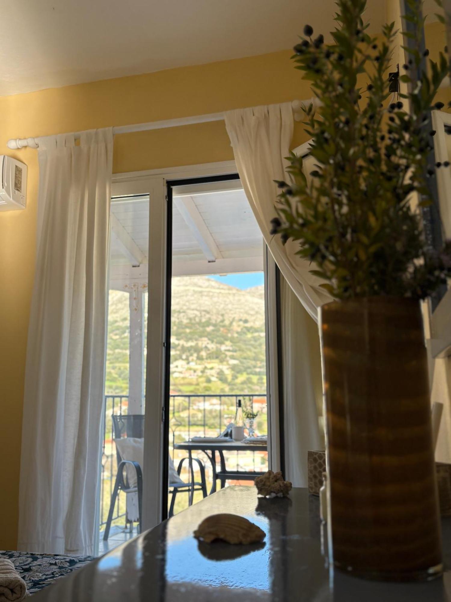Myrtos Hotel Divarata Екстериор снимка