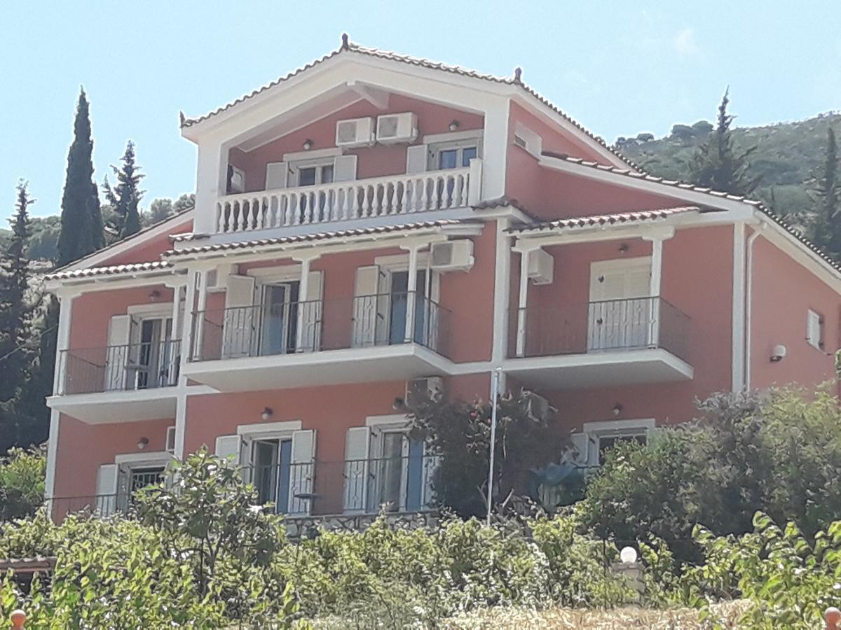 Myrtos Hotel Divarata Екстериор снимка